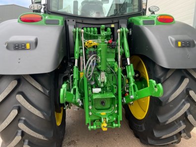 John Deere 6R 185