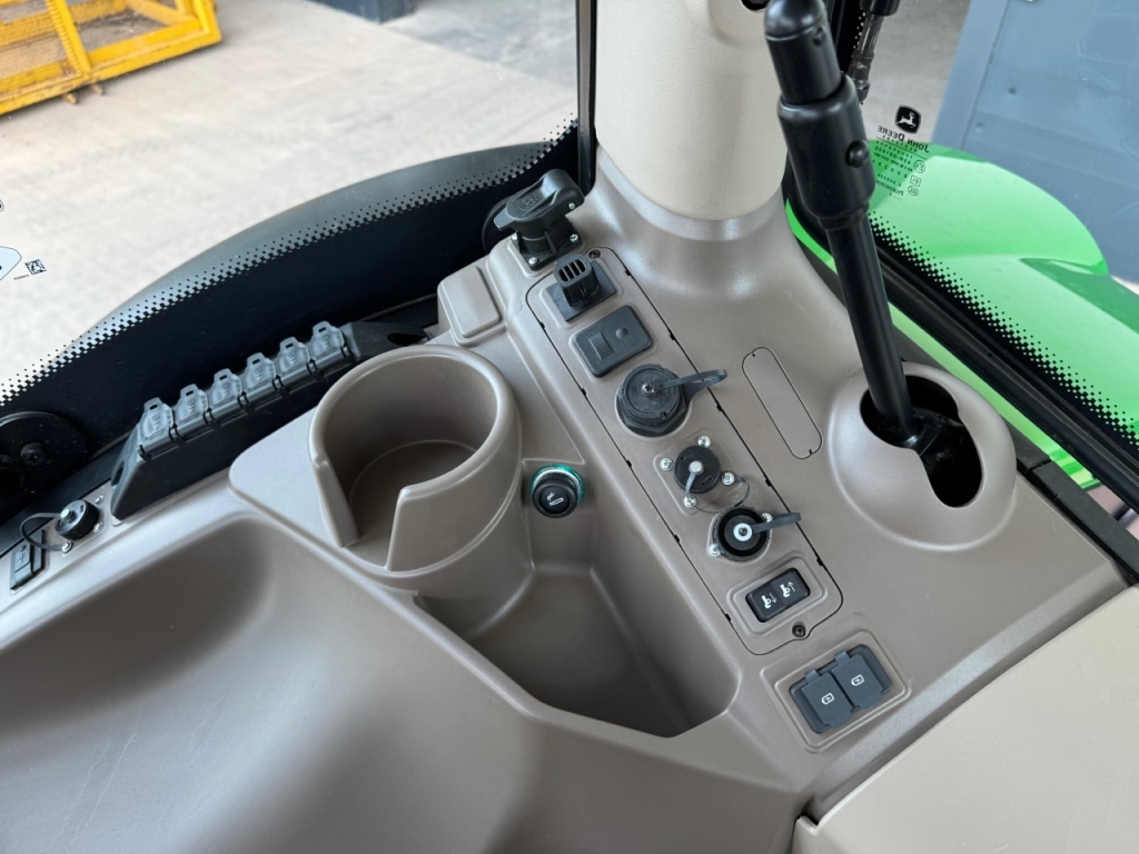 John Deere 6R 185