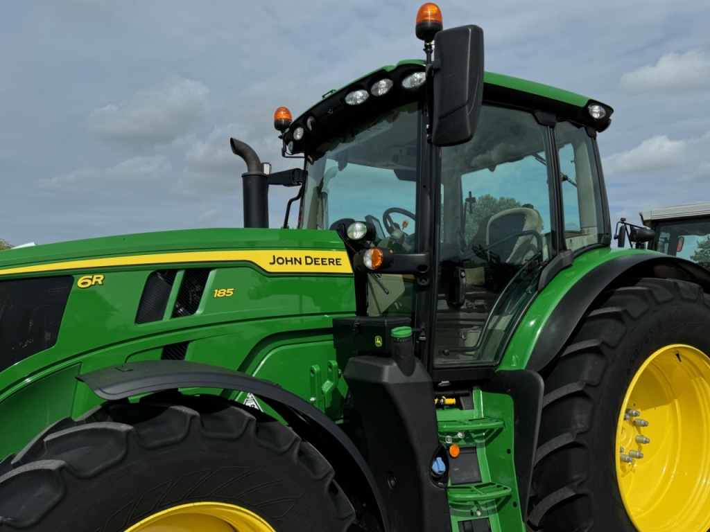 John Deere 6R 185