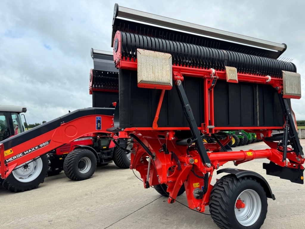 Kuhn Merge Maxx 950