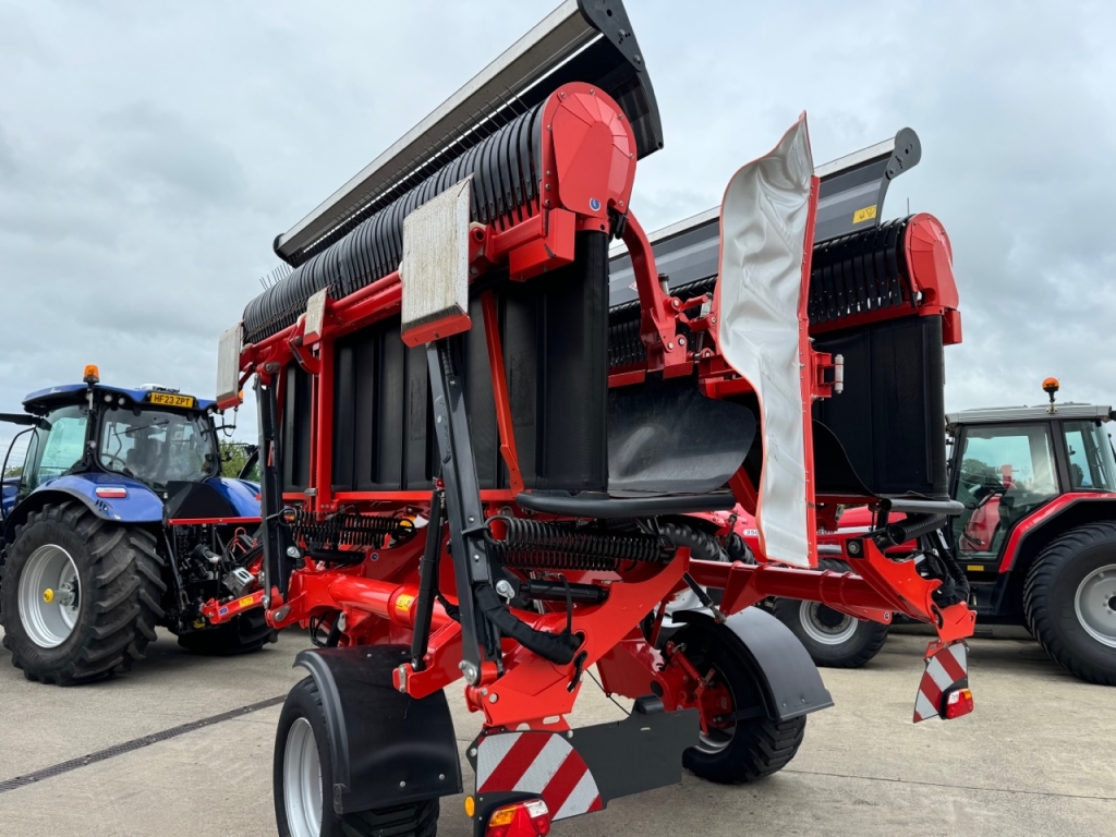 Kuhn Merge Maxx 950