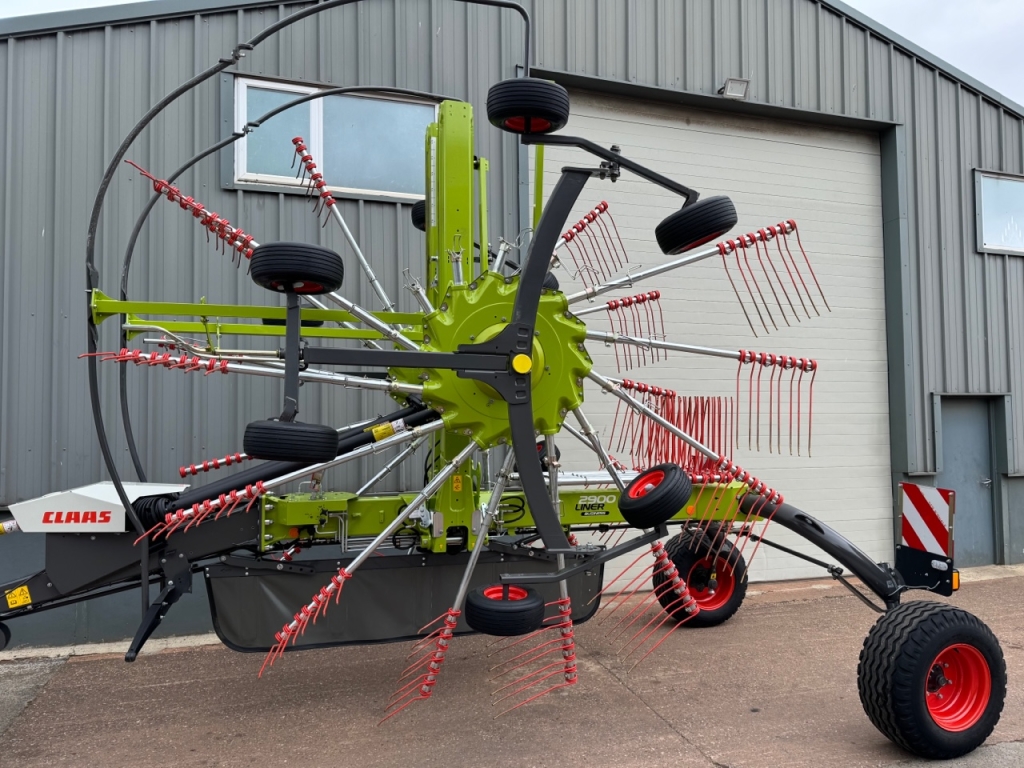 Claas Liner 2900 Business twin rotor rake