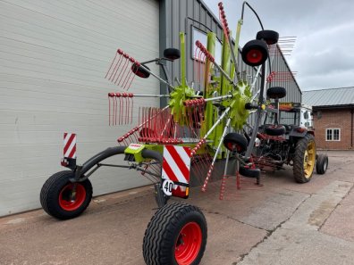 Claas Liner 2900 Business twin rotor rake