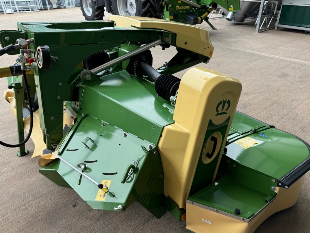 Krone EasyCut R 320 CV + F320 CV mower conditioners