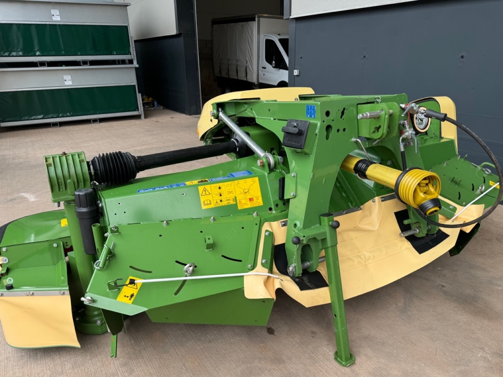 Krone EasyCut R 320 CV + F320 CV mower conditioners