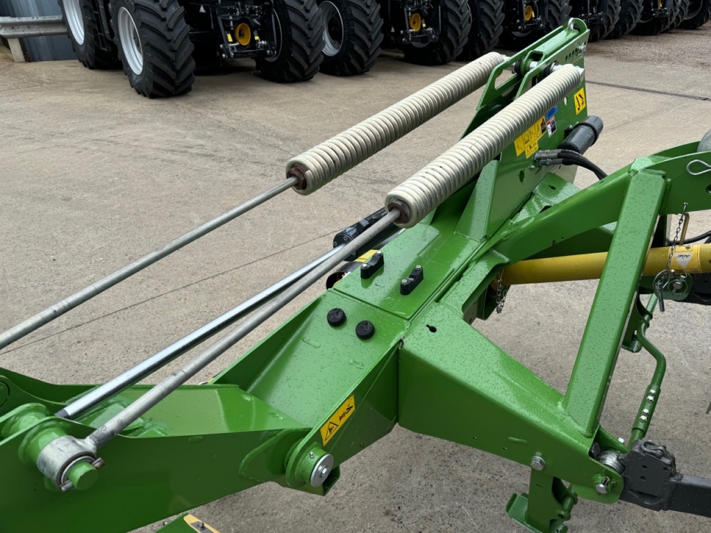 Krone EasyCut R 320 CV + F320 CV mower conditioners