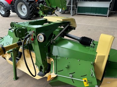 Krone EasyCut R 320 CV + F320 CV mower conditioners