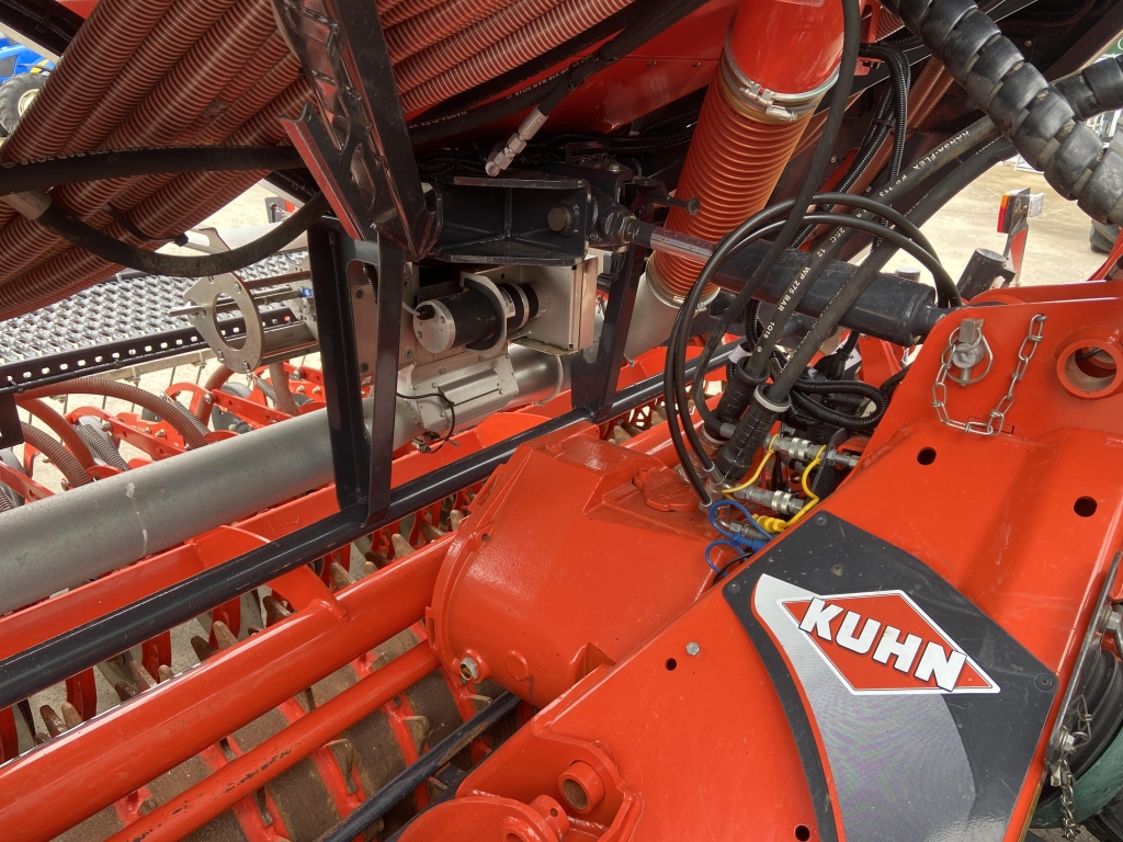 Kuhn Venta 3030 + HR3040 power combination drill