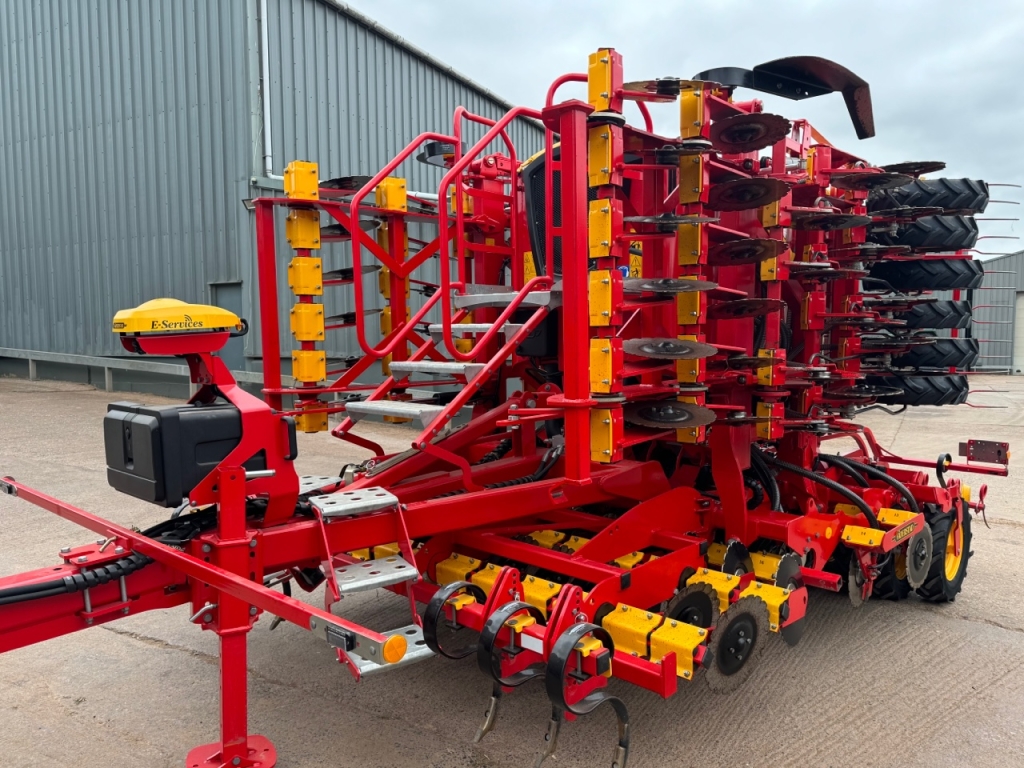 Vaderstad Rapid A 600S 6 Metre drill