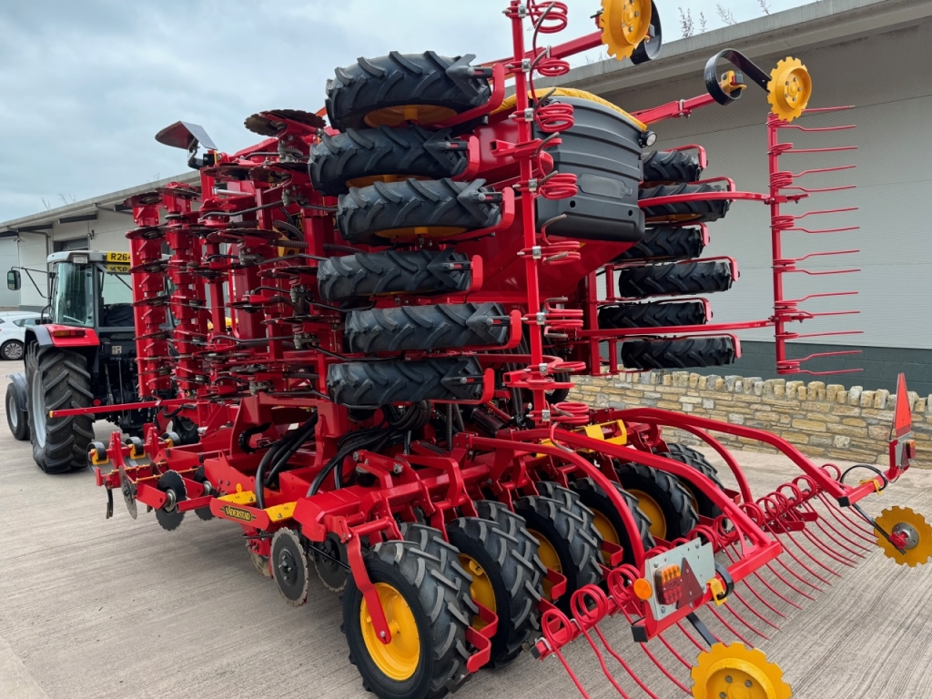 Vaderstad Rapid A 600S 6 Metre drill