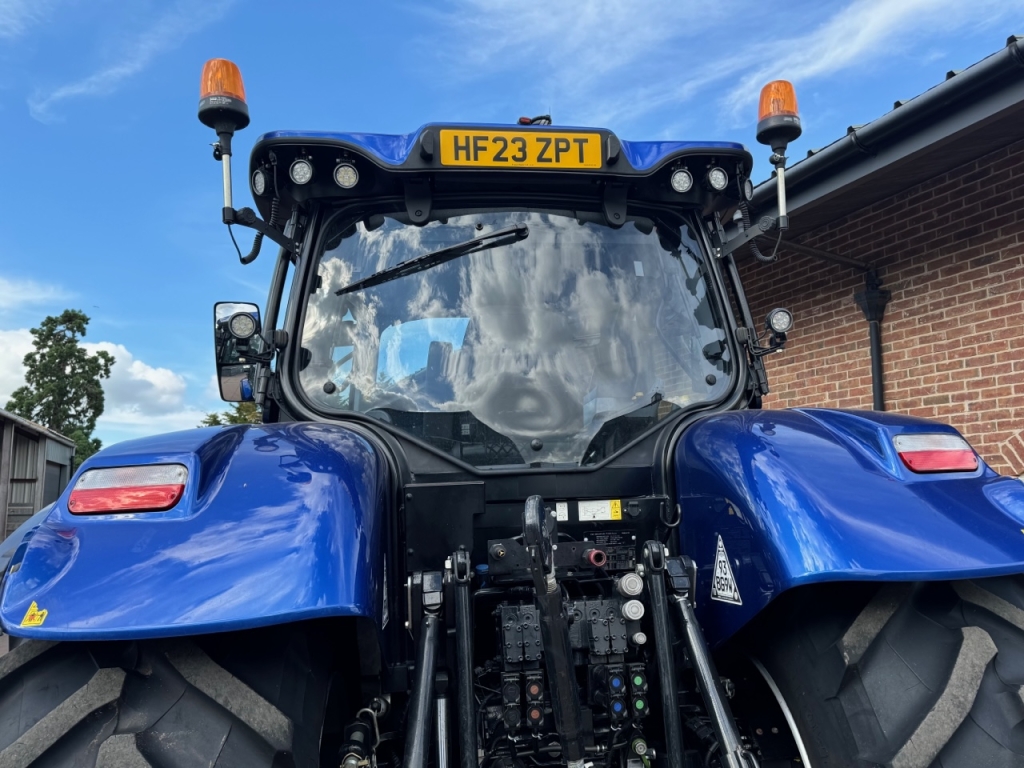 New Holland T7.270