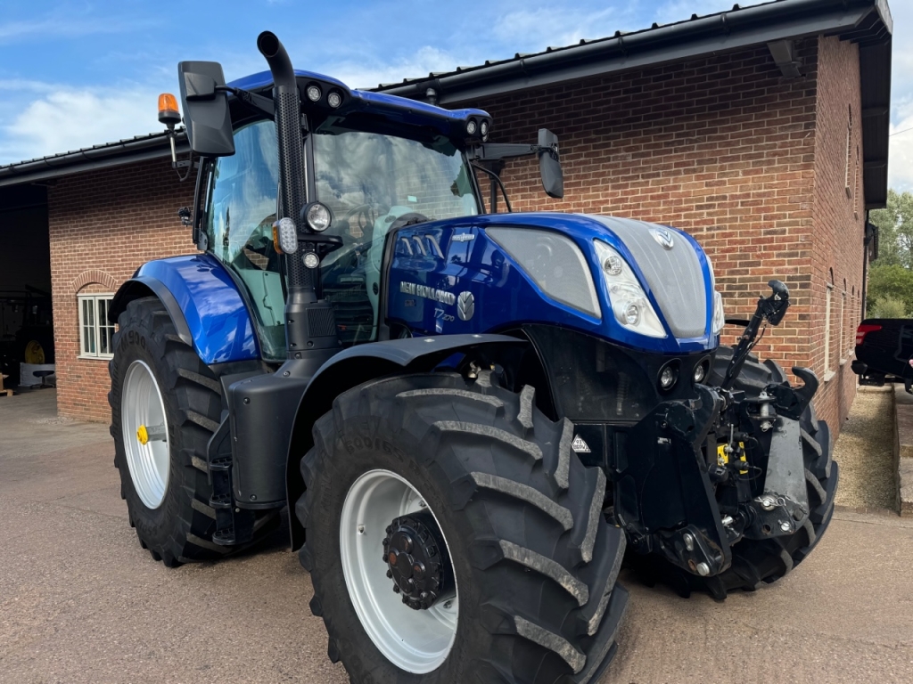 New Holland T7.270