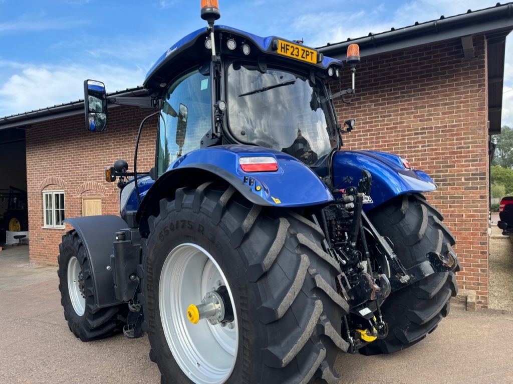 New Holland T7.270