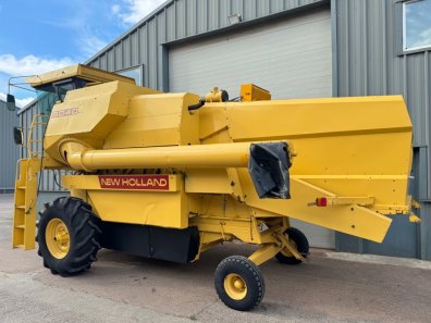 New Holland 8040
