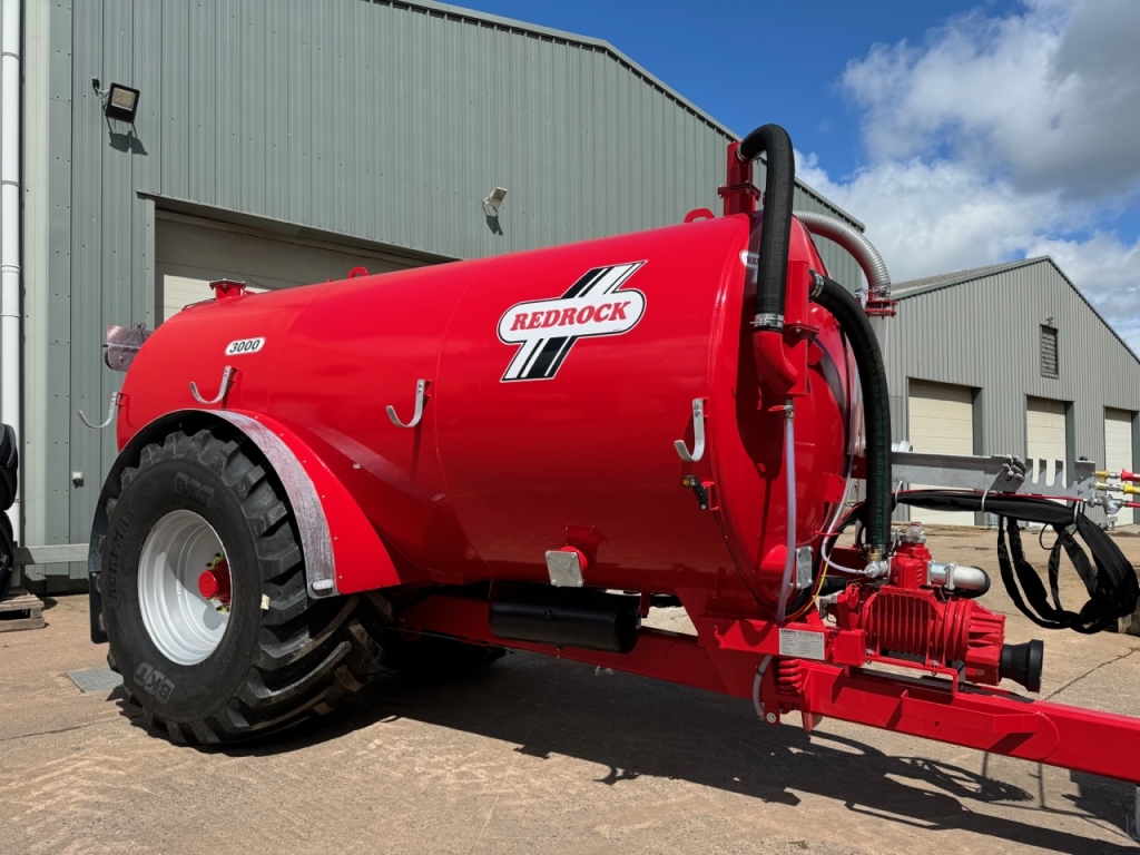 Redrock 3000 Gallon tanker