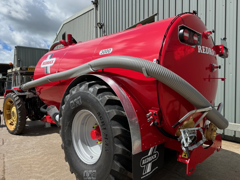 Redrock 3000 Gallon tanker