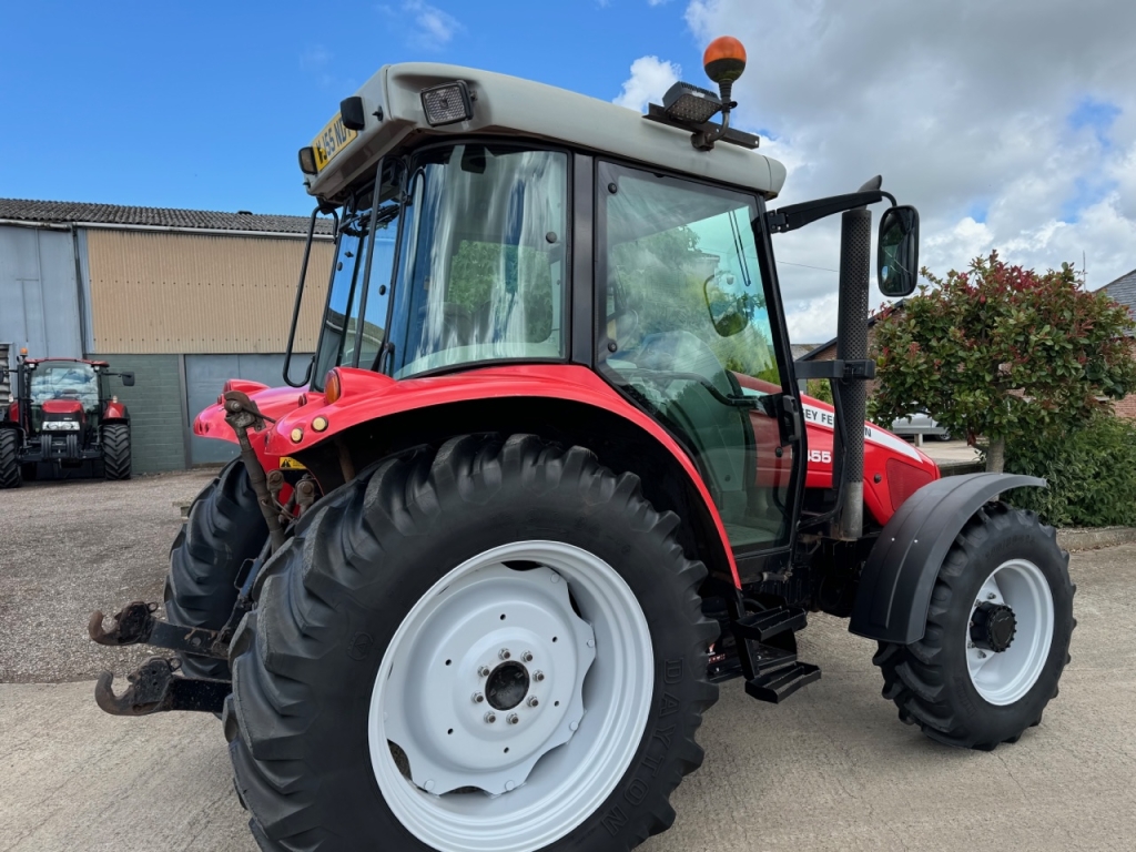 Massey Ferguson 5455