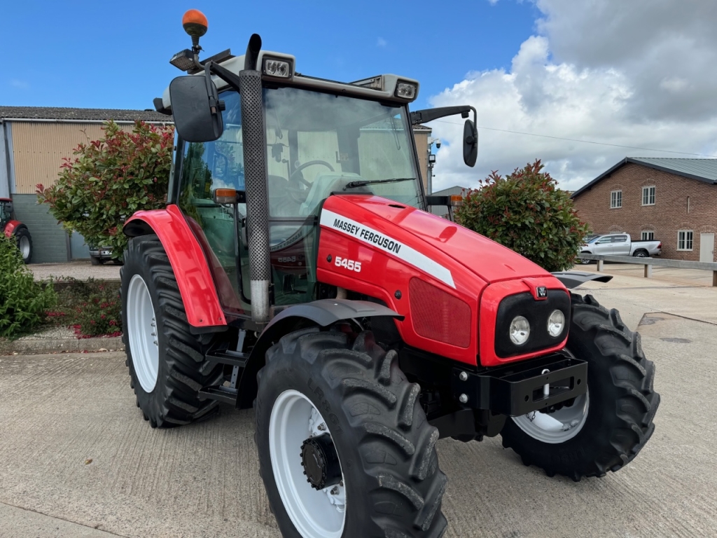 Massey Ferguson 5455