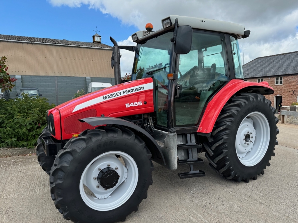 Massey Ferguson 5455