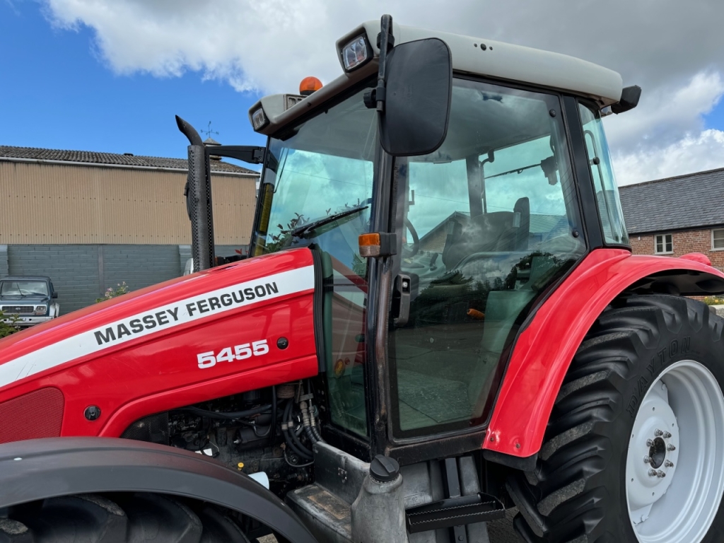Massey Ferguson 5455
