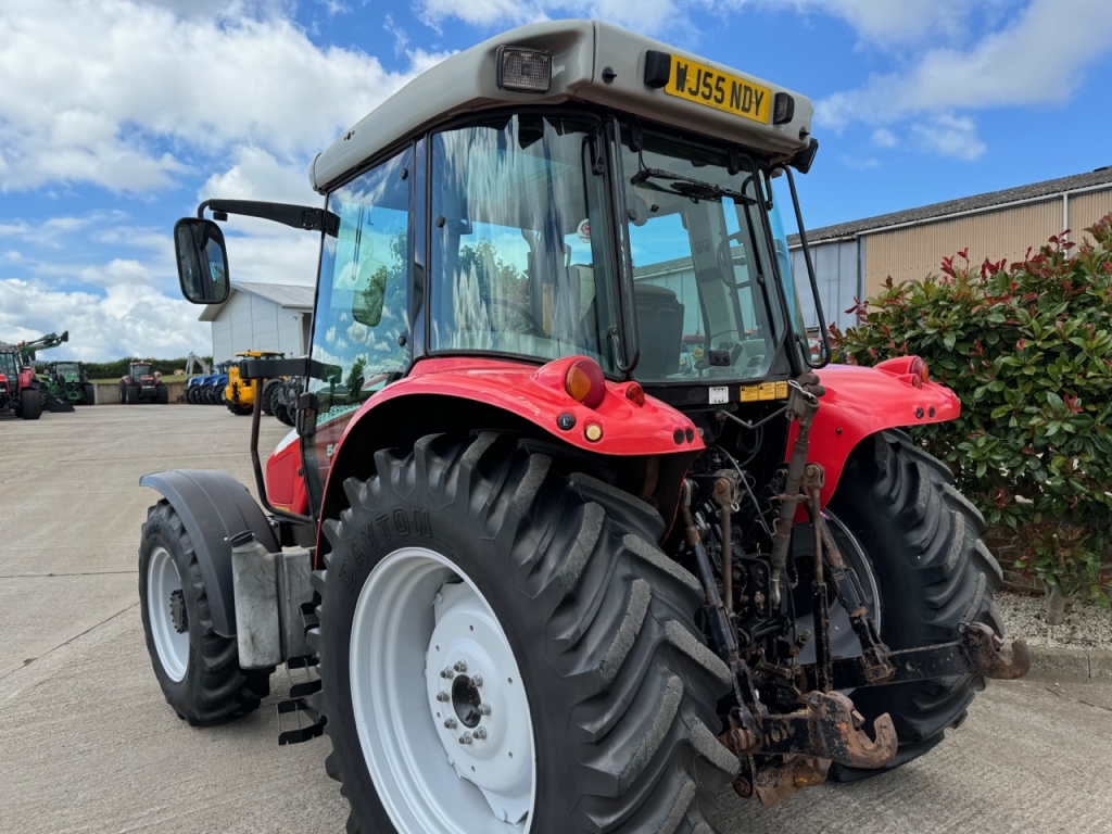 Massey Ferguson 5455
