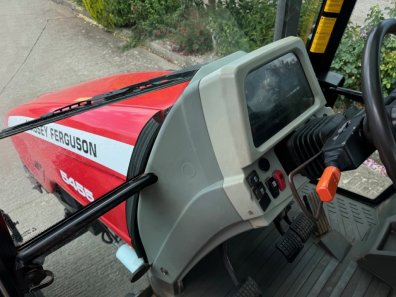 Massey Ferguson 5455