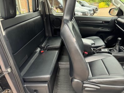 Toyota Hi-Lux Extra cab 2.4 Diesel