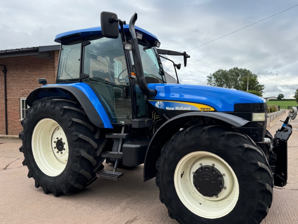 New Holland TM155