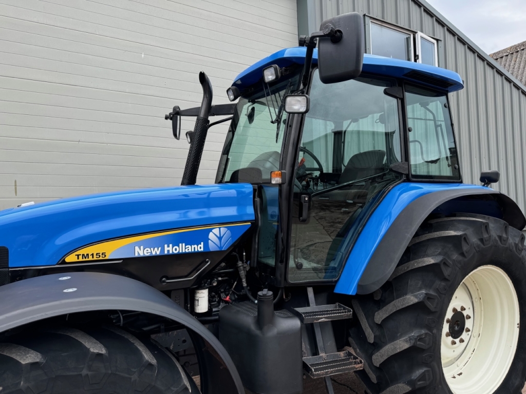 New Holland TM155