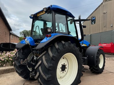 New Holland TM155