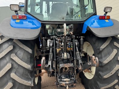 New Holland TM155