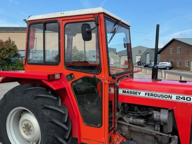 Massey Ferguson 240