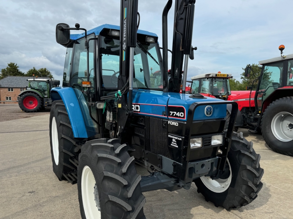 New Holland 7740 SL