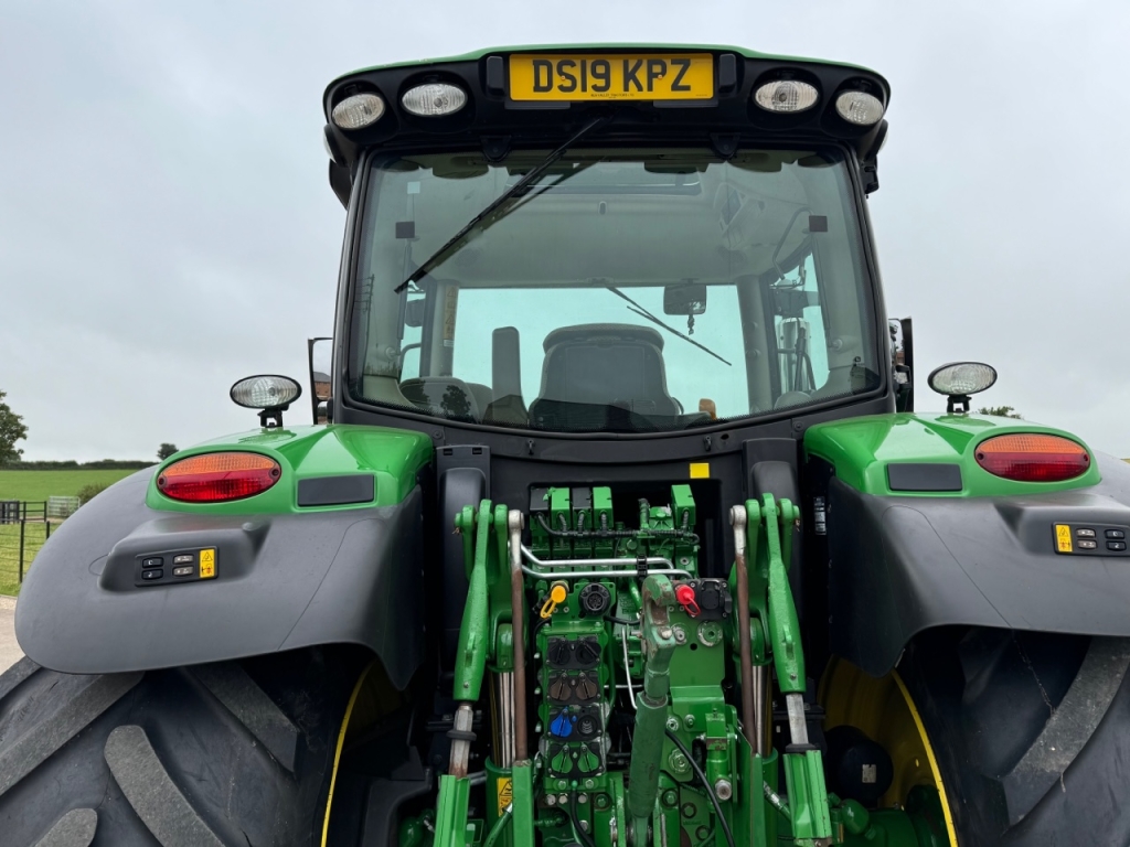 John Deere 6155R