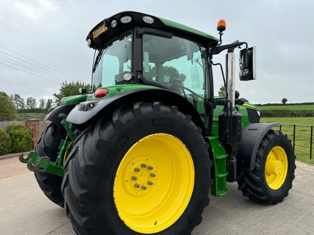 John Deere 6155R