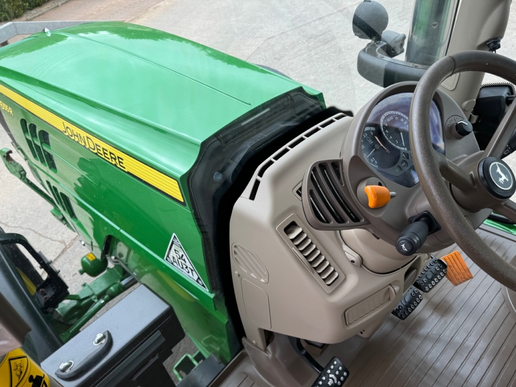John Deere 6155R