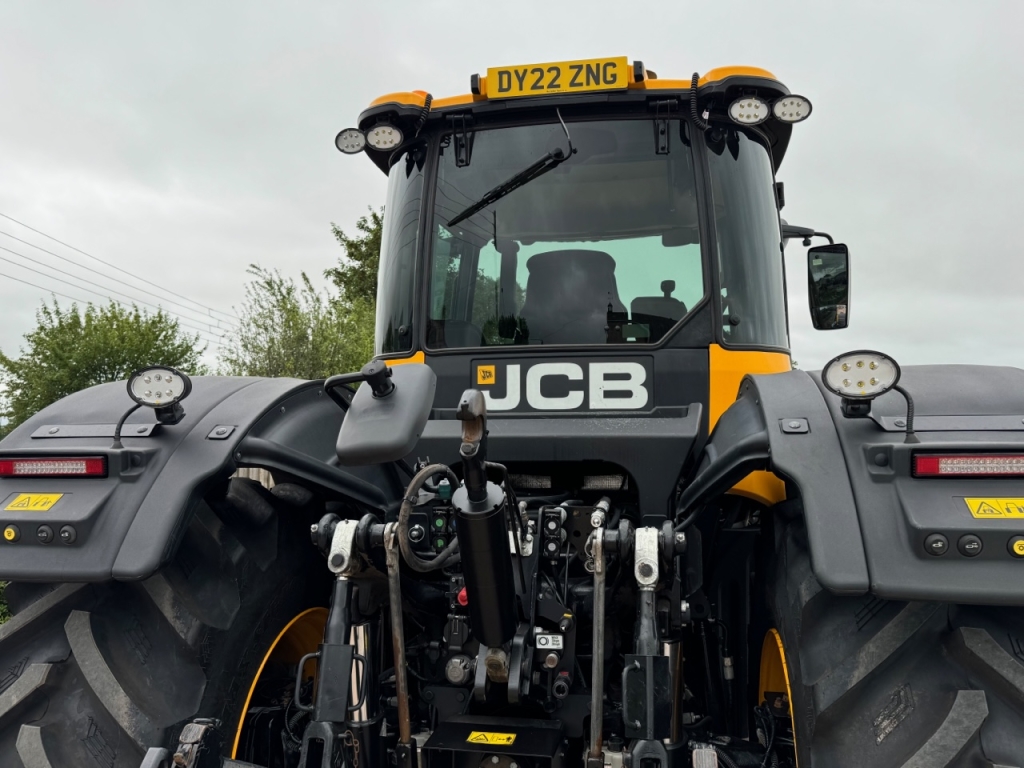 JCB 4220