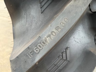 JCB 4220