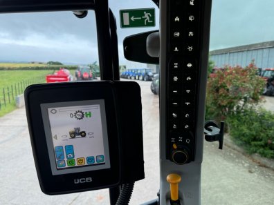 JCB 4220