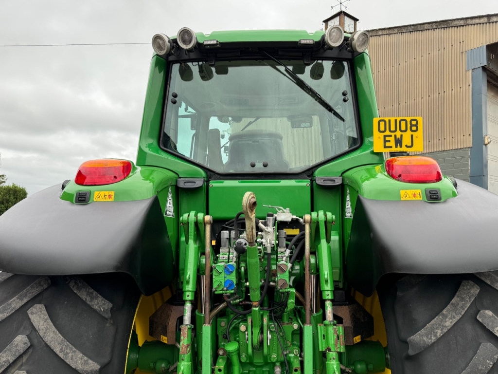 John Deere 6930
