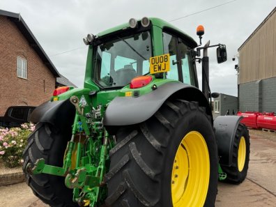 John Deere 6930