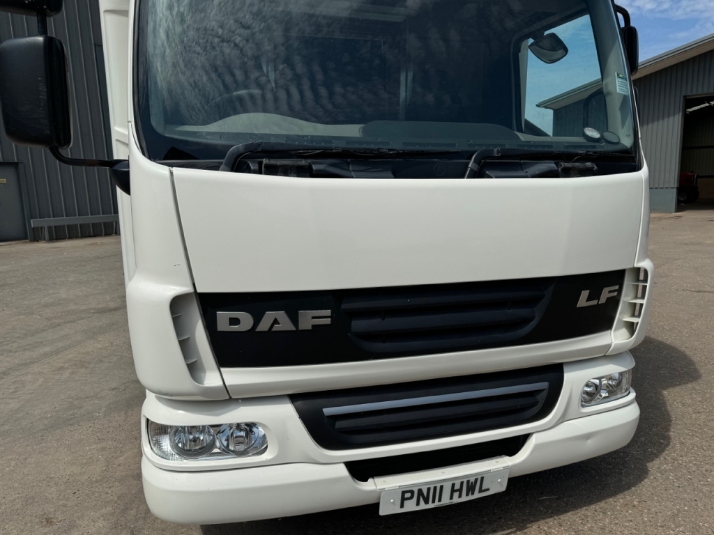 DAF LF 7.5 Ton horse lorry