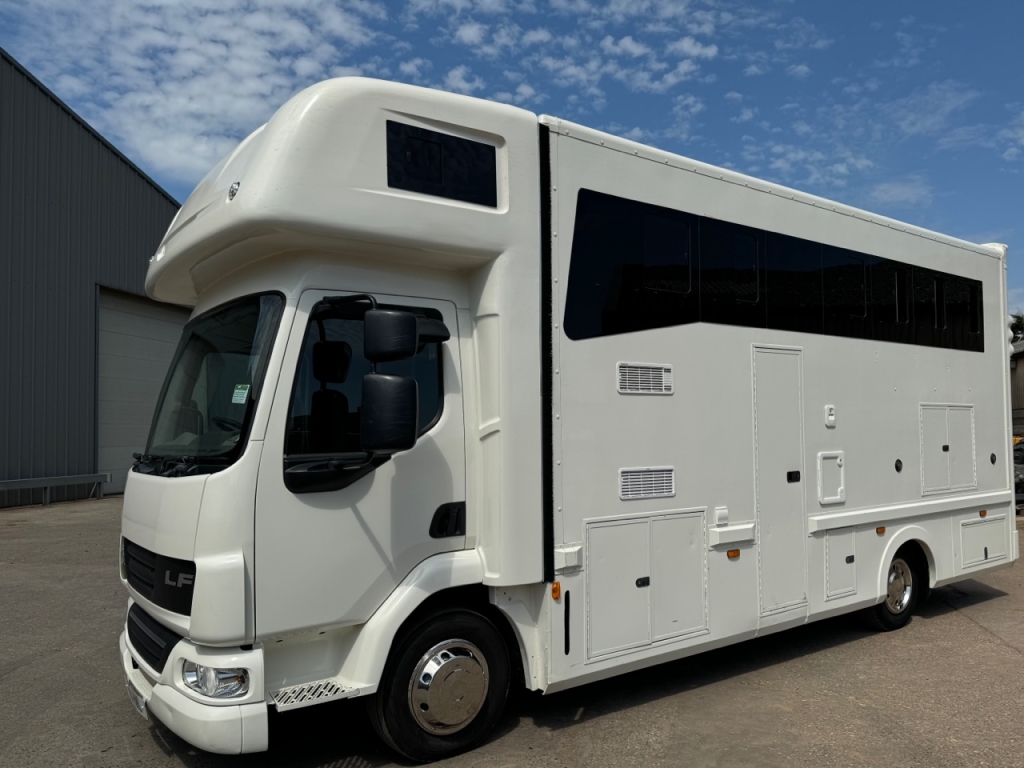 DAF LF 7.5 Ton horse lorry