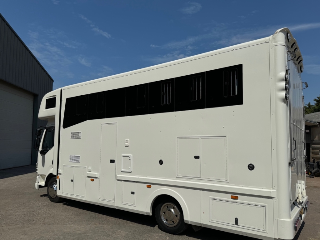 DAF LF 7.5 Ton horse lorry