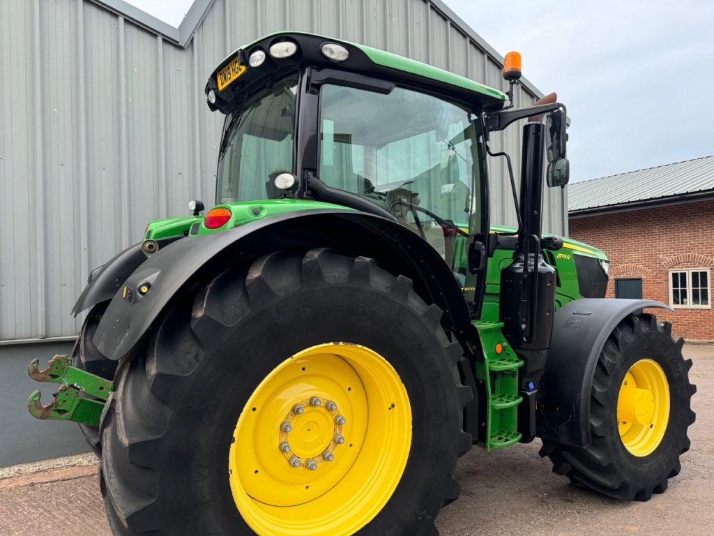 John Deere 6175R