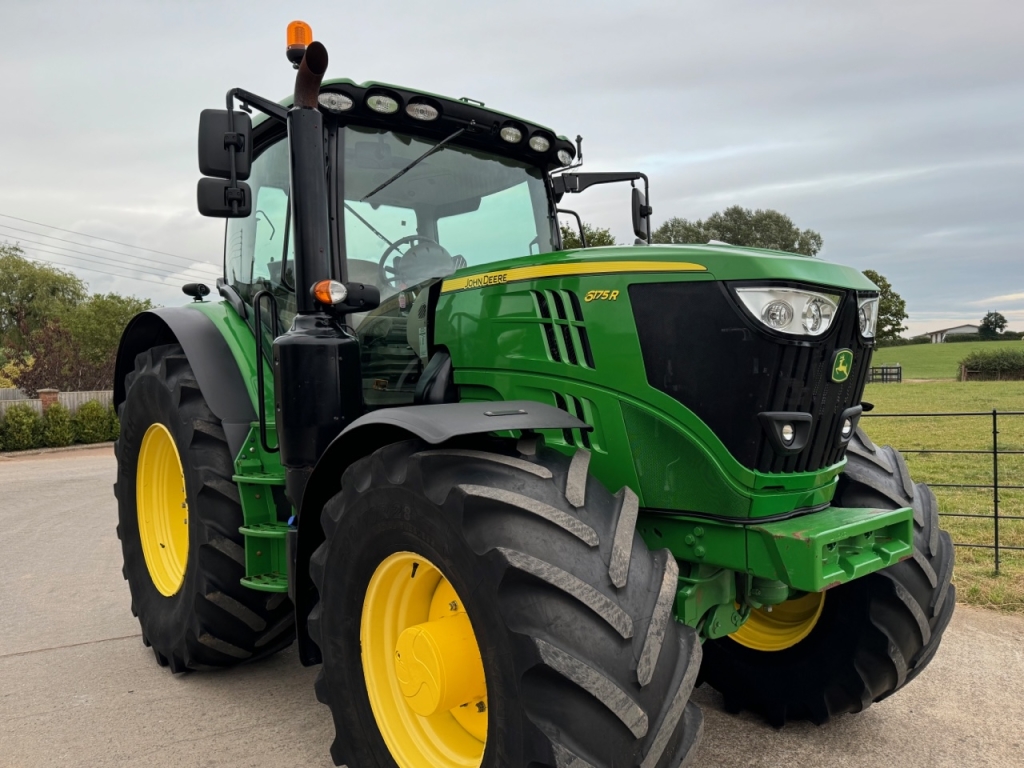 John Deere 6175R