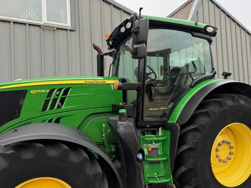 John Deere 6175R