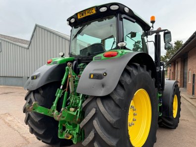 John Deere 6175R