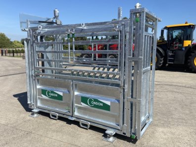 Condon Engineering supreme cattle crush