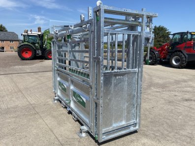 Condon Engineering supreme cattle crush
